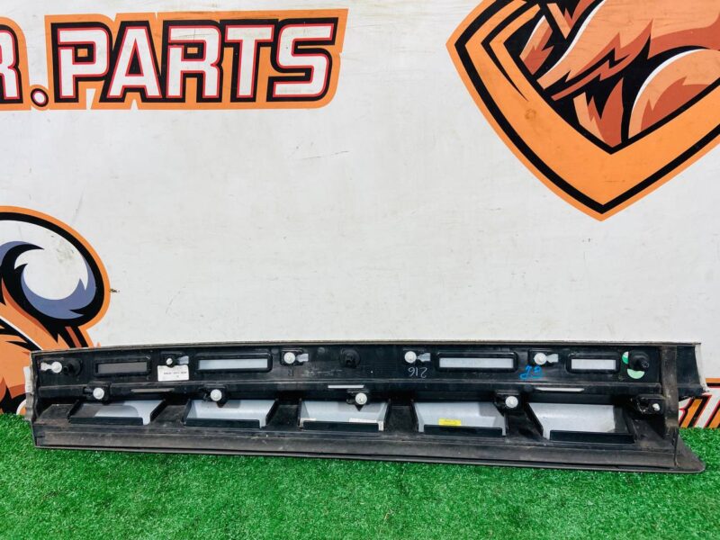 T4A34364LML Front right door molding Jaguar F-Pace X761 (2017-) Used cost  € in stock 1 pcs.