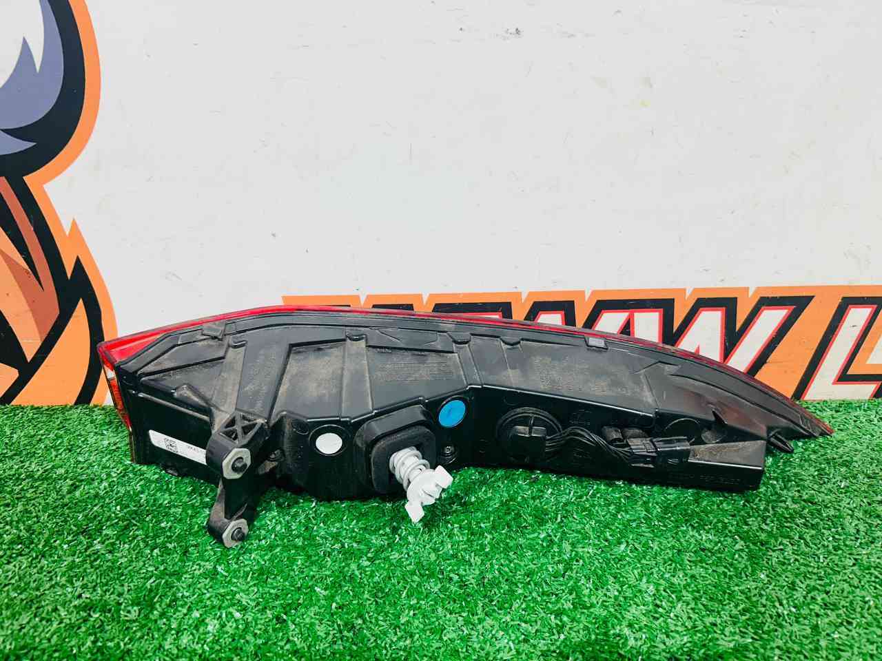 T4A44675 Left rear wing lamp for 2021 Jaguar F-Pace X761 (2017-) Used cost 350 € in stock 1 pcs.