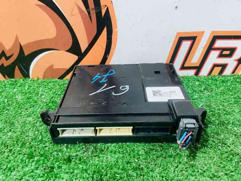 T4N32614 Air conditioning module Jaguar F-Pace X761 (2017-) used cost  € in stock 1 pcs.