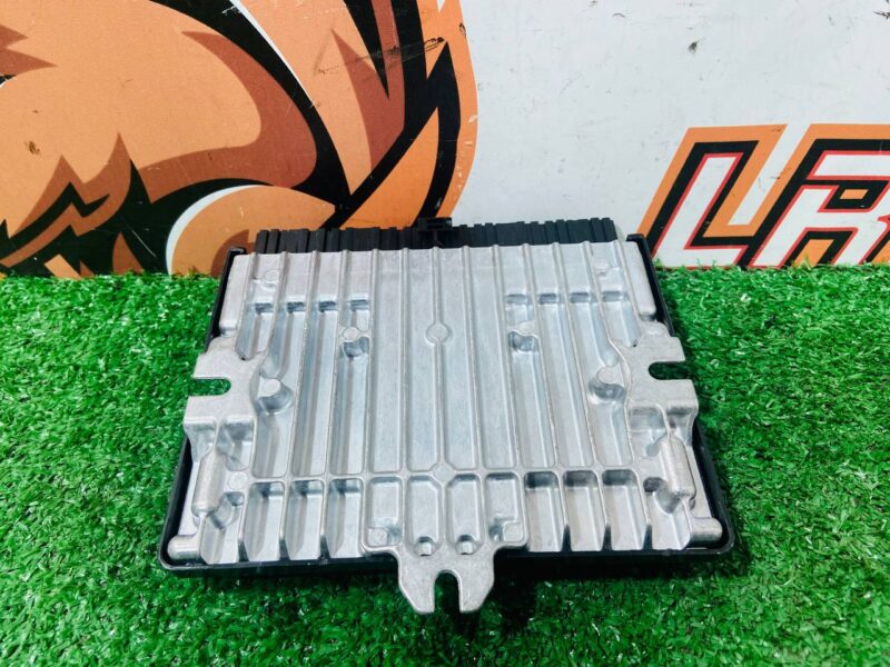 T4N34255 ECU Jaguar F-Pace X761 (2017-) Used cost  € in stock 1 pcs.