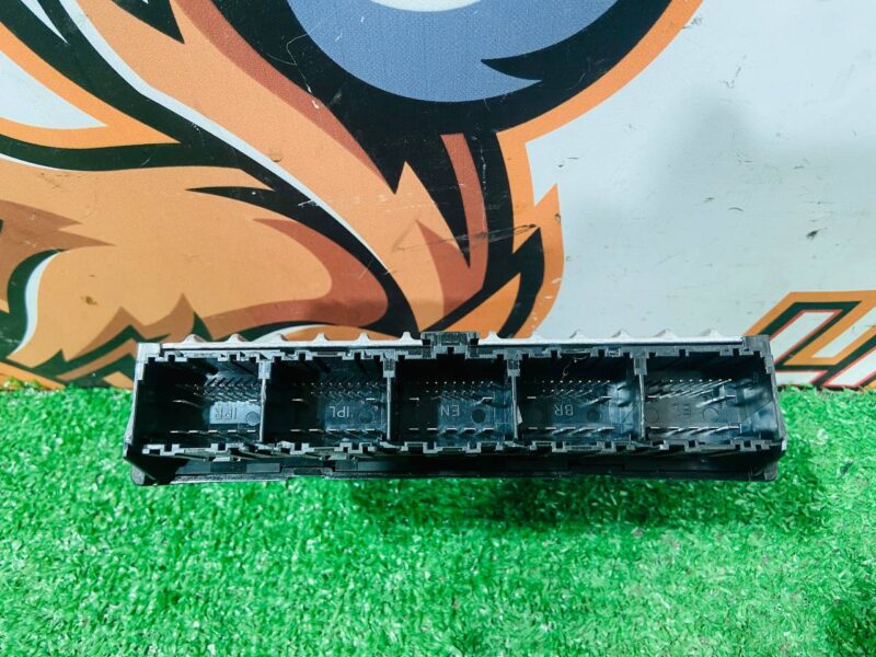 T4N34255 ECU Jaguar F-Pace X761 (2017-) Used cost  € in stock 1 pcs.