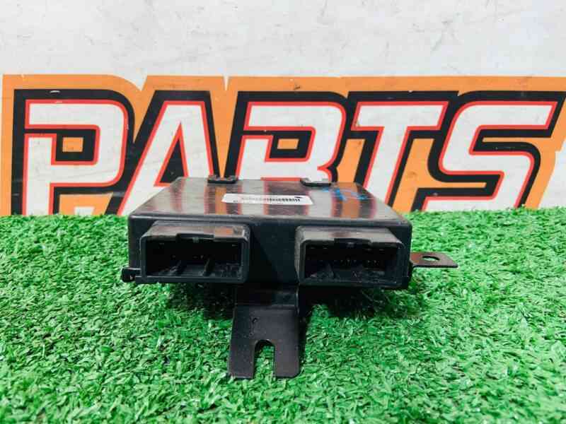 VPLGP0224 Range Rover Sport L494 (2014-2022) Footrest Control Unit Used cost 90 € in stock 1 pcs.