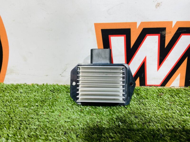 4993002230 Heater resistor Range Rover L405 (2013-2021) Used cost 20 € in stock 1 pcs.