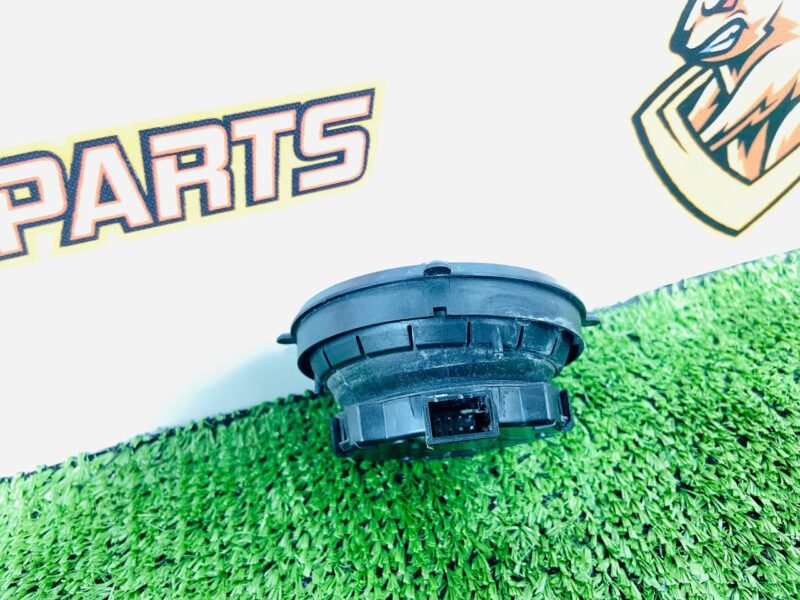 CRP500041 Motor right mirror Land Rover Discovery 5 L462 (2017-) Used cost 60 € in stock 1 pcs.