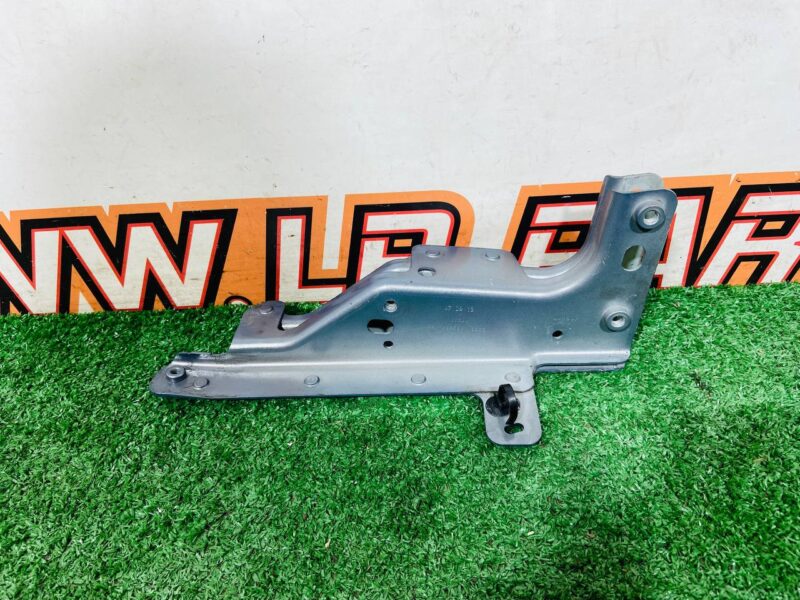 EX5316794AA Left Bumper Mounting Bracket Jaguar F-Type X152 (2014-) Used cost  € in stock 1 pcs.