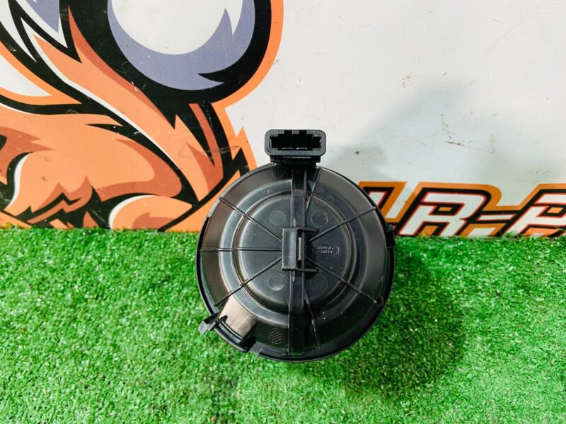 HR095002 Heater motor with fan Range Rover Evoque New L551 (2019-) Used cost  € in stock 1 pcs.