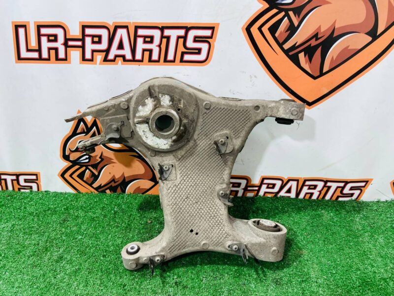 J9C6219 Rear right lower control arm Jaguar E-Pace X540 (2017-) Used cost 140 € in stock 1 pcs.