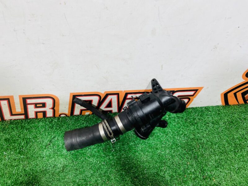 LR032135 Thermostat housing 5.0 Range Rover Sport L320 (2005-2013) USED cost 50 € in stock 1 pcs.
