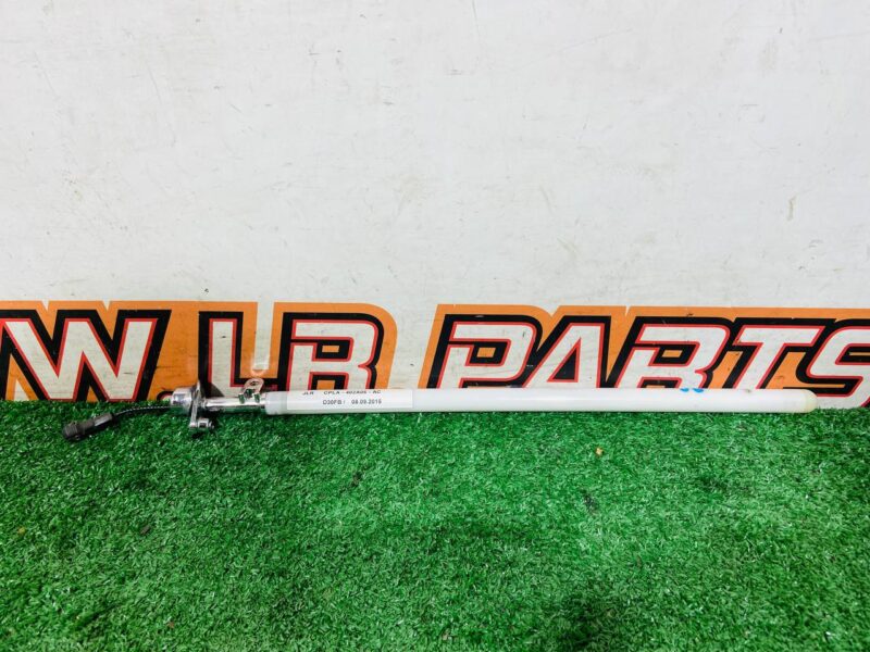 LR034438 Trunk lid support right Range Rover L405 (2013-2021) Used cost 25 € in stock 3 pcs.