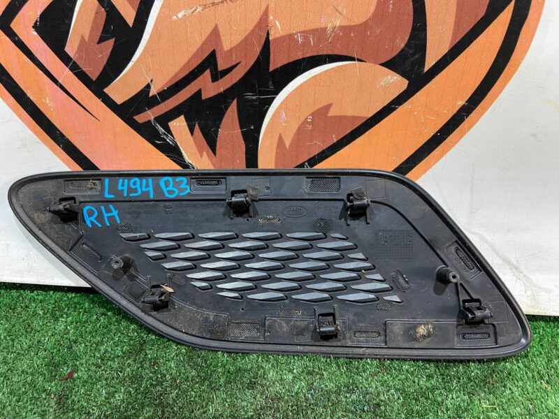 LR060308 Hood deflector right Range Rover Sport L494 (2014-2022) used cost 50 € in stock 3 pcs.
