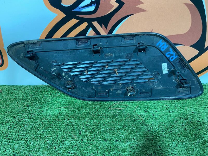 LR060308 Hood deflector right Range Rover Sport L494 (2014-2022) used cost 50 € in stock 3 pcs.