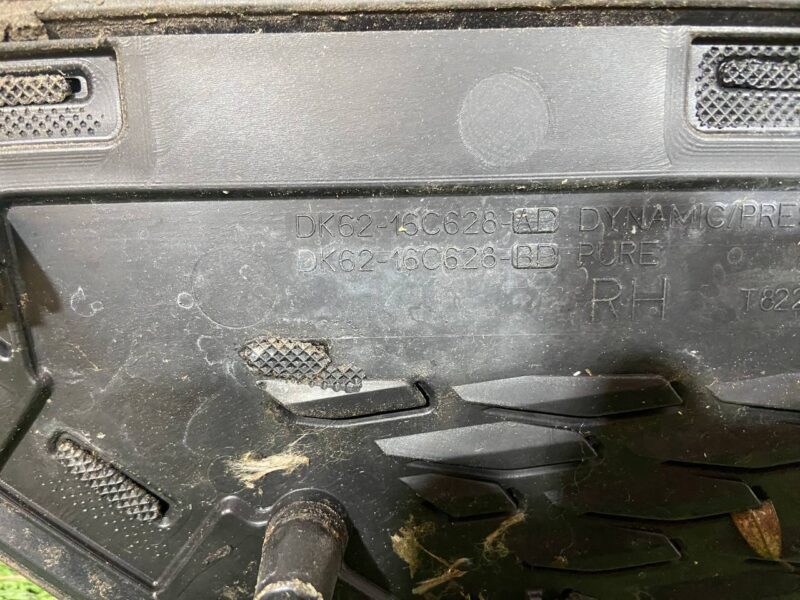 LR060308 Hood deflector right Range Rover Sport L494 (2014-2022) used cost 50 € in stock 3 pcs.