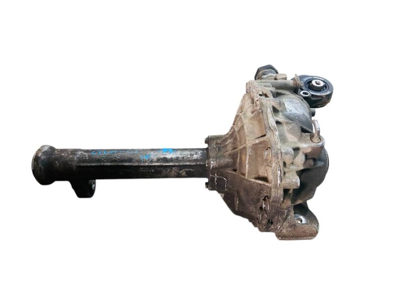 LR066510 Gearbox front 3.31 Range Rover L405 (2013-2021) Used cost 800 € in stock 5 pcs.