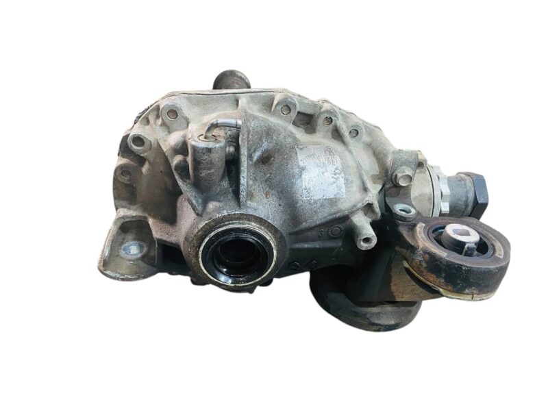 LR066510 Gearbox front 3.31 Range Rover L405 (2013-2021) Used cost 800 € in stock 5 pcs.