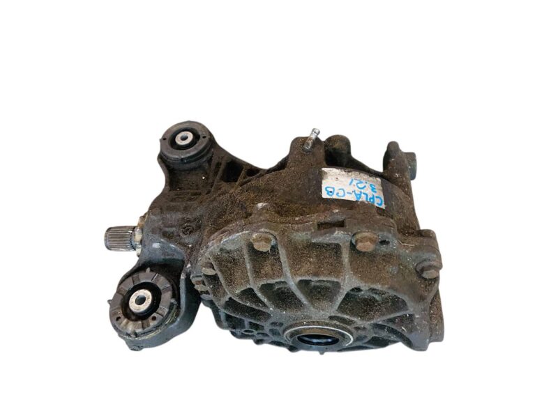 LR070149 Rear differential 3.31 without locking Range Rover L405 (2013-2021) Used cost 700 € in stock 4 pcs.