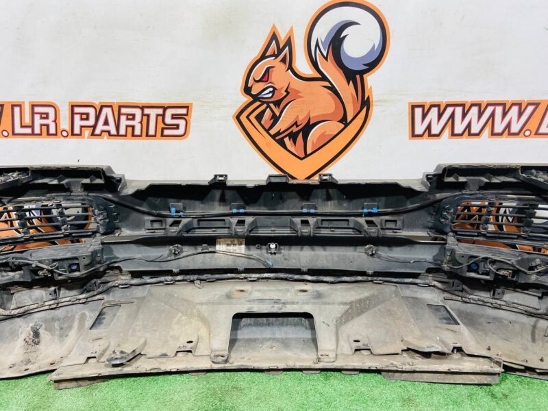 LR071951 Front bumper assembly Range Rover L405 (2013-2021) Used - Image 23