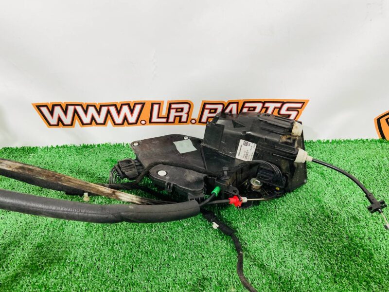 LR078720KIT2 Door lock with tightening kit Range Rover L405 (2013-2021) Used - Image 13