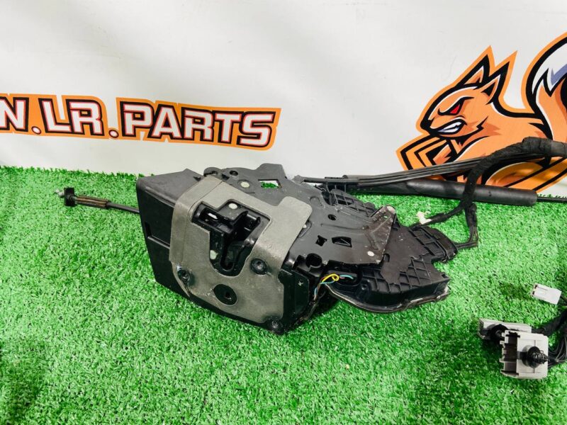 LR078720KIT2 Door lock with tightening kit Range Rover L405 (2013-2021) Used - Image 14