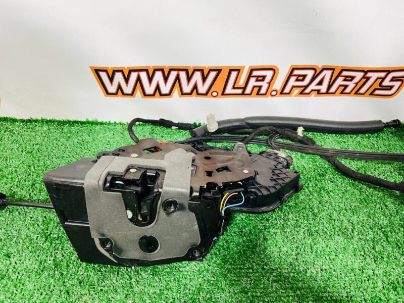 LR078720KIT2 Door lock with tightening kit Range Rover L405 (2013-2021) Used - Image 16