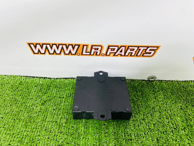 LR086032 Trunk lid control unit Range Rover L405 (2013-2021) used cost 75 € in stock 1 pcs.