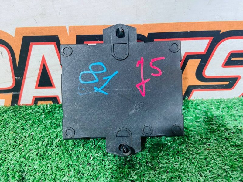 LR086925 Door block without hands Range Rover Sport L494 (2014-2022) Used - Image 25