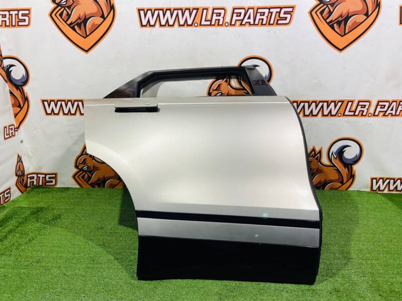 LR091719KIT Rear right door complete Range Rover Velar L560 (2018-) Used cost  € in stock 1 pcs.