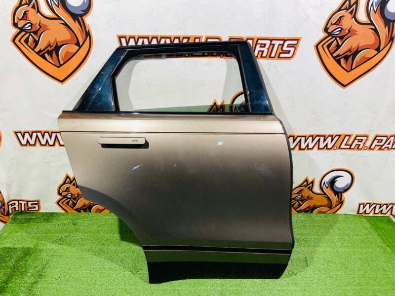 LR091719KIT Rear right door complete Range Rover Velar L560 (2018-) Used cost  € in stock 1 pcs.
