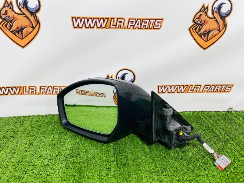 LR093165 Left exterior mirror complete Range Rover Velar L560 (2018-) Used cost 450 € in stock 3 pcs.