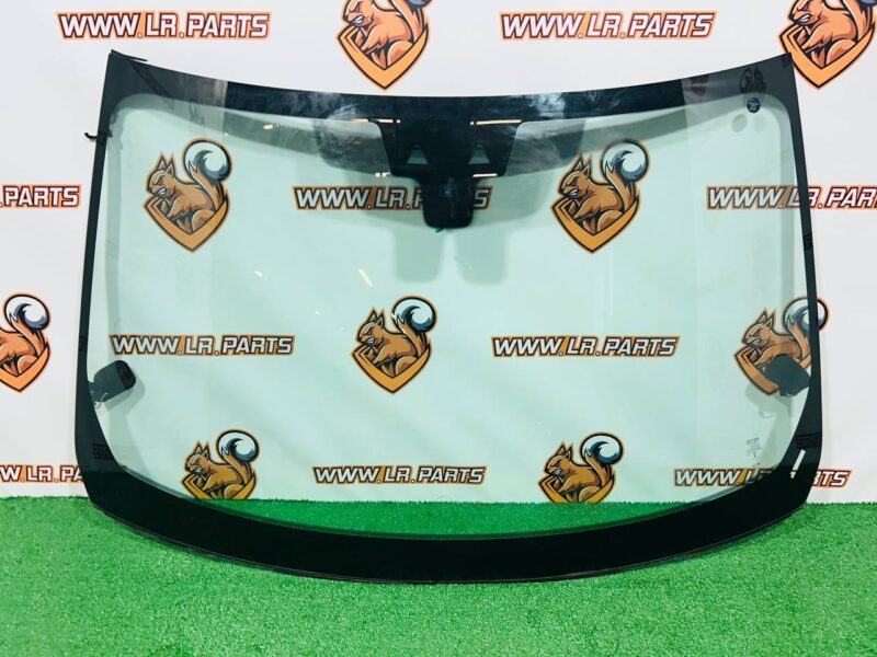 LR098156 Windshield Range Rover L405 (2013-2021) used cost 300 € in stock 1 pcs.