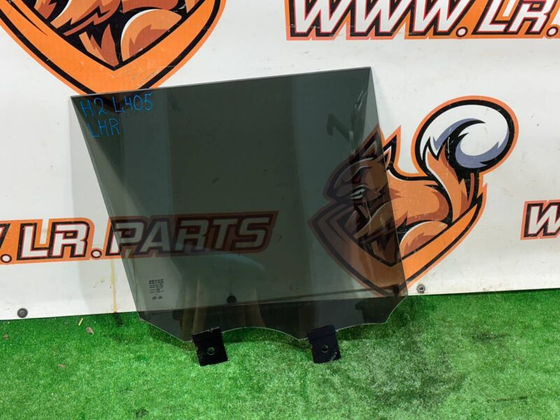 LR098191 Rear left door glass Range Rover L405 (2013-2021) used cost  € in stock 3 pcs.