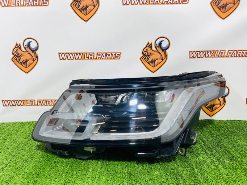LR098535 Headlight left LED Matrix Range Rover L405 (2013-2021) Used cost  € in stock 3 pcs.