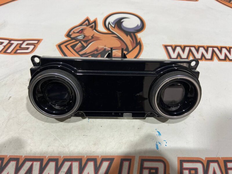 LR098573 Heater control unit Range Rover Sport L494 (2014-2022) USED cost 275 € in stock 3 pcs.