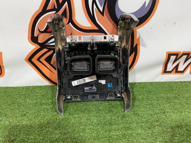 LR098573 Heater control unit Range Rover Sport L494 (2014-2022) USED cost 275 € in stock 3 pcs.