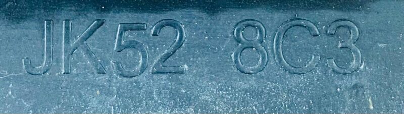LR098735 Right headlight trim Range Rover L405 (2013-2021) Used cost  € in stock 1 pcs.