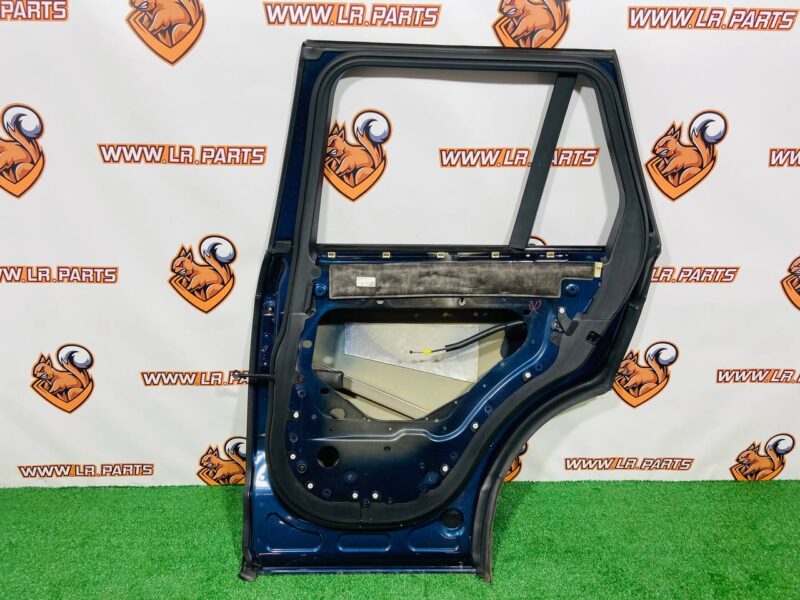 LR100510 Rear right door Range Rover L405 (2013-2021) used cost 715 € in stock 1 pcs.