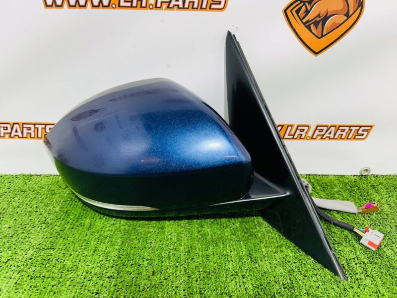 LR104696 Right exterior mirror assembly 2018 - with camera Range Rover L405 (2013-2021) Used cost  € in stock 1 pcs.