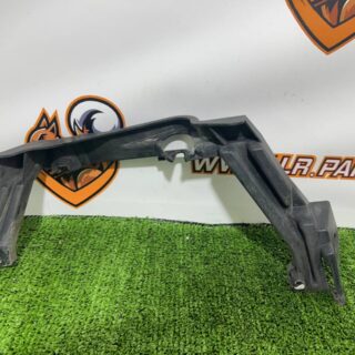 LR105879 Rear bumper bracket right Range Rover L405 (2013-2021) Used cost  € in stock 2 pcs.