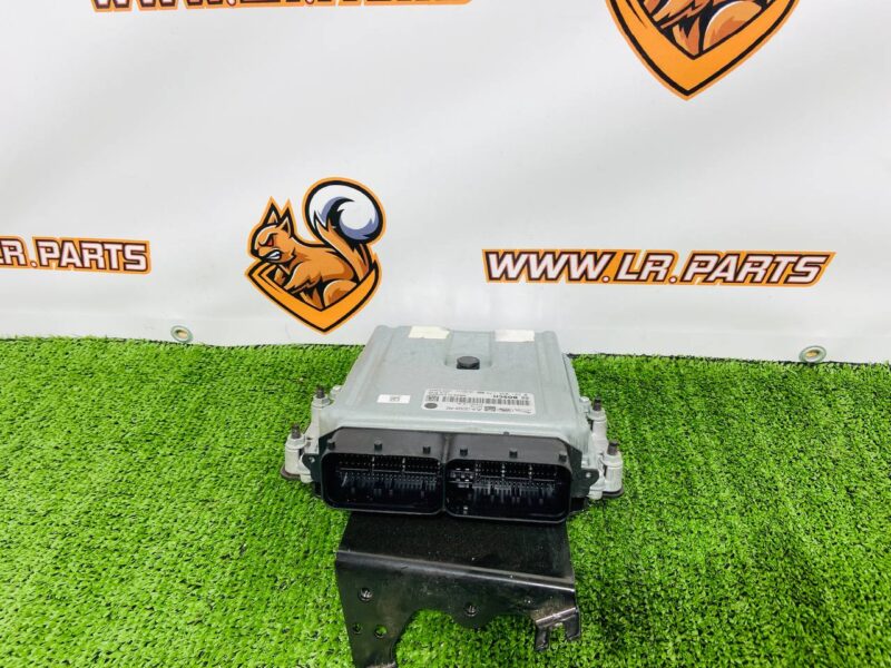 LR106651 Engine control unit 3.0TD Land Rover Discovery 5 L462 (2017-) USED - Image 17