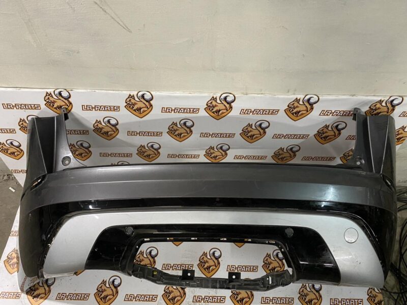 LR112603 Rear bumper assembly Range Rover Velar L560 (2018-) Used cost 840 € in stock 2 pcs.
