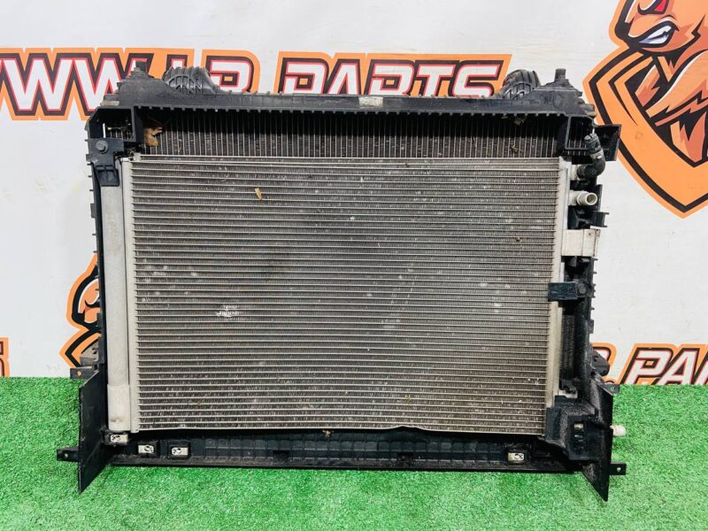 LR116198KIT Radiator Cassette 2.0 assembly for the Range Rover Velar L560 (2018-) Used cost 1 400 € in stock 2 pcs.