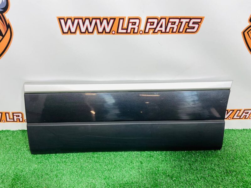 LR125983 Rear left door molding Range Rover L405 (2013-2021) Used - Image 22