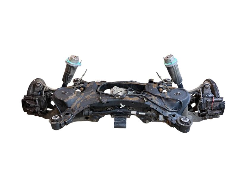 LR128142KIT Rear drive axle complete with beam Land Rover Discovery 5 L462 (2017-) Used cost  € in stock 2 pcs.