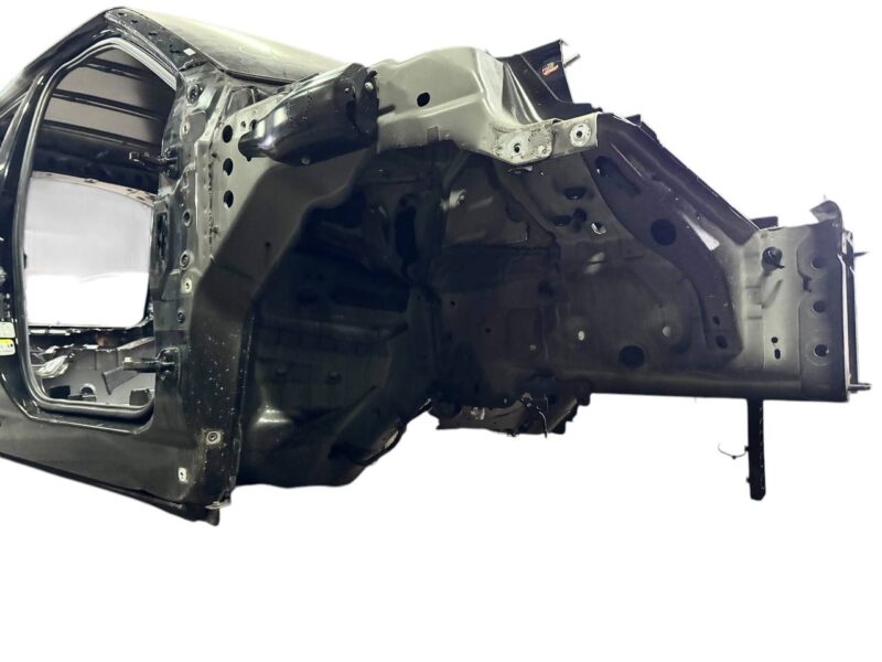 LR140028 Used quarter front right Range Rover Evoque New L551 (2019-) cost 580 € in stock 2 pcs.