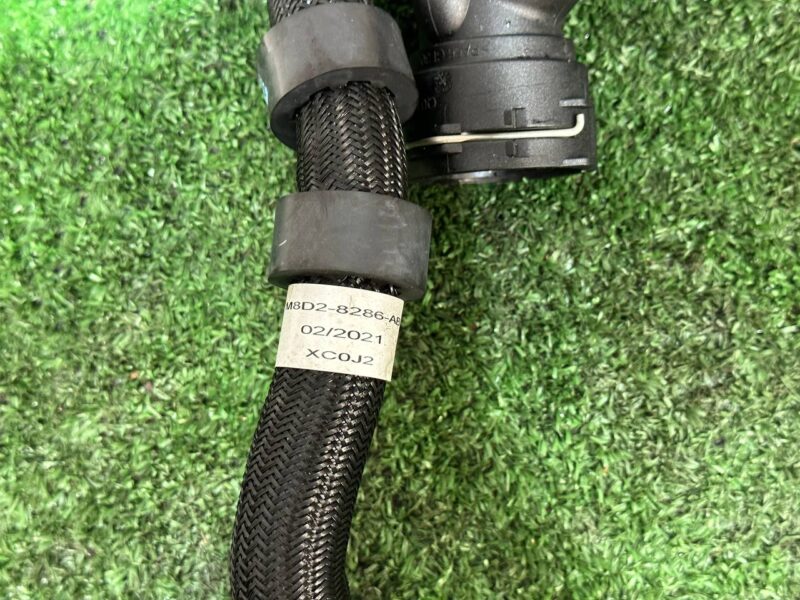 LR148840 Radiator hose Range Rover Evoque New L551 (2019-) used cost  € in stock 1 pcs.