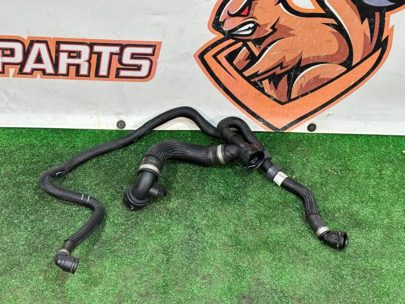 LR148840 Radiator hose Range Rover Evoque New L551 (2019-) used cost  € in stock 1 pcs.