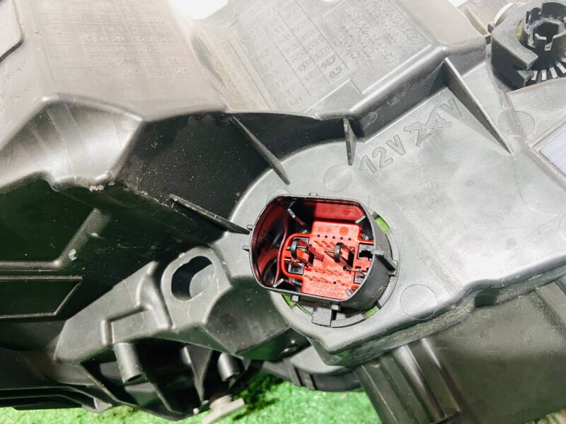 LR154876 Left LED headlight assembly Range Rover Evoque New L551 (2019-) Used cost  € in stock 1 pcs.