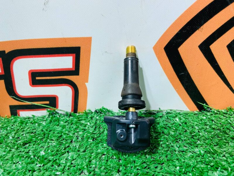 LR156918 Tire pressure sensor 433 MHz Range Rover L405 (2013-2021) used cost 90 € in stock 8 pcs.