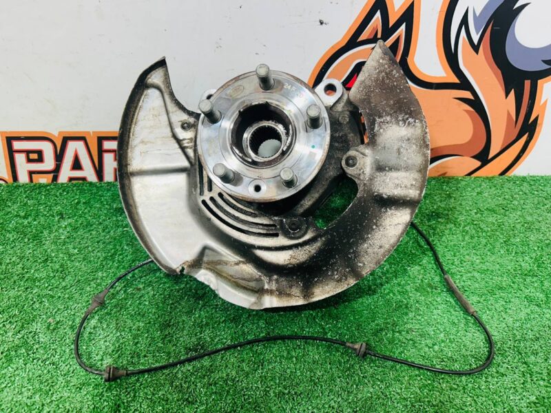 LR165681 Front right steering knuckle (trunnion) Land Rover Discovery Sport L550 (2015-) USED cost 350 € in stock 2 pcs.