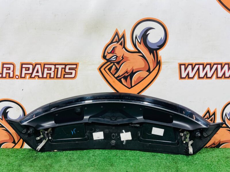 LR171764 Rear spoiler Range Rover Velar L560 (2018-) Used - Image 20
