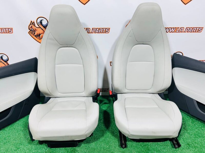 SALONCIRRUSX152P4 Interior seats + door cards Jaguar F-Type X152 (2014-) Used cost  € in stock 1 pcs.